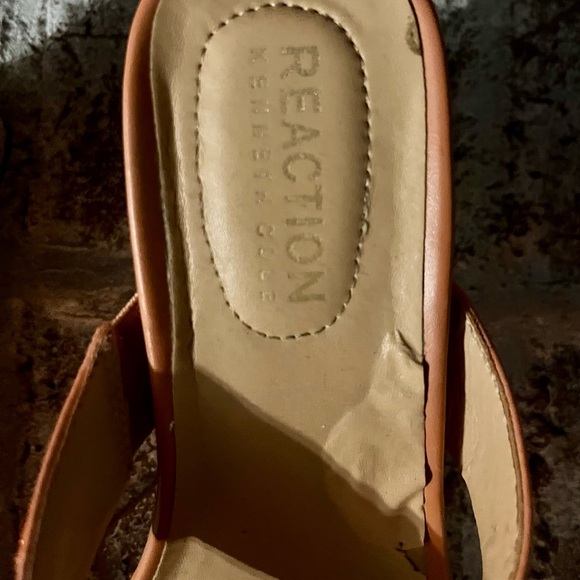 REACTION KENNETH COLE, Espadrille Wedges, size 6.5,  Coral Pink - Picture 6 of 7